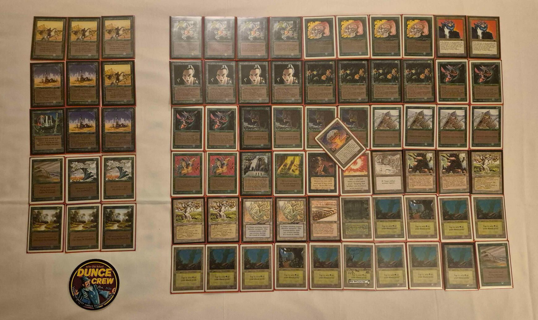 Democratic dance, smoking forbidden Signs stating: "Democratic Dance, smoking forbidden."