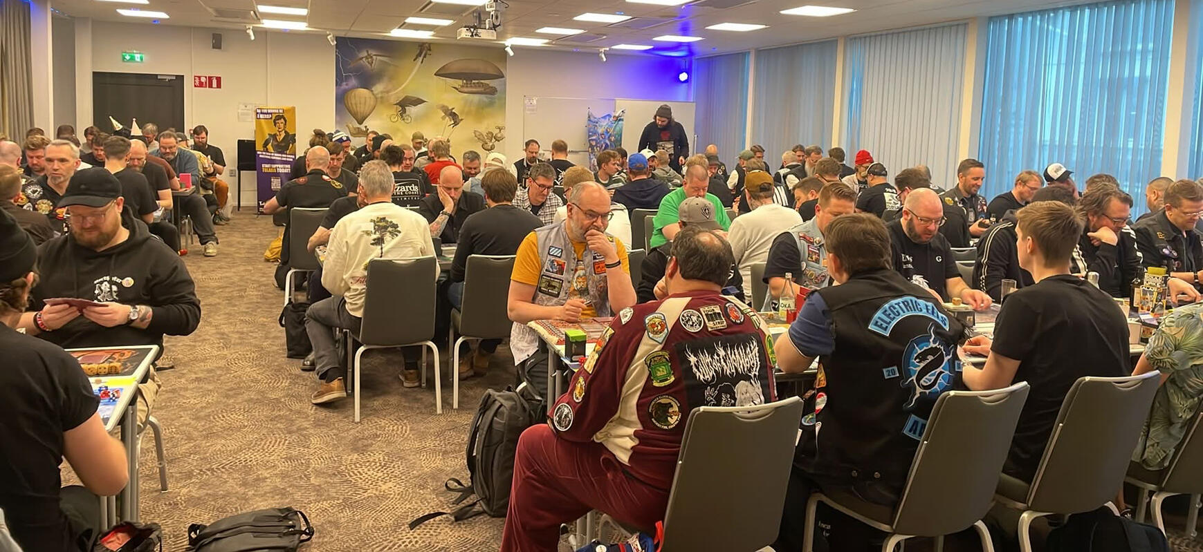 Democratic dance, smoking forbidden Signs stating: "Democratic Dance, smoking forbidden."